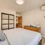 Bow Valley Chalets-Entire 2 King Bedrooms Townhouse