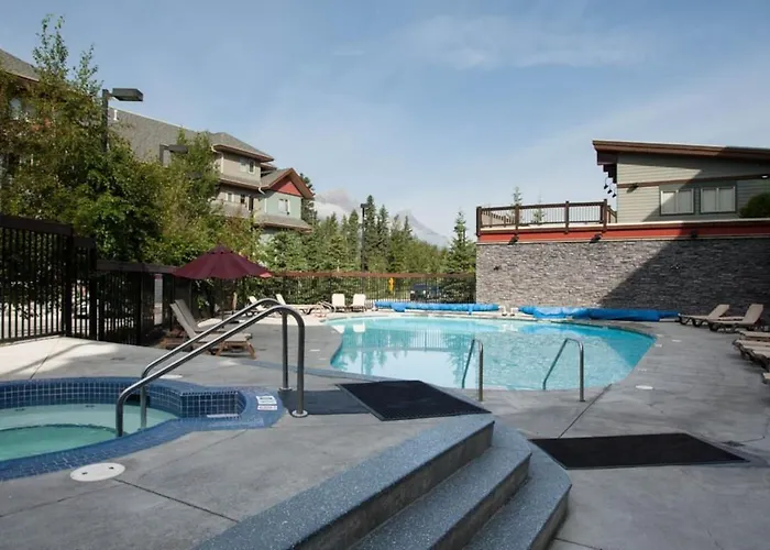 Wolf Lodge Canmore