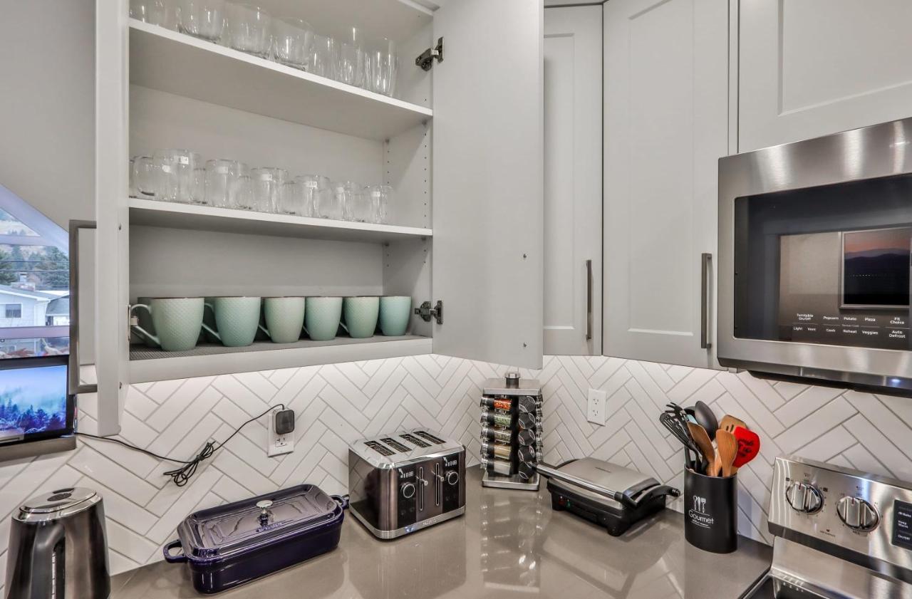 The Parq By Samsara View Downtown 4br & 3bth Canmore