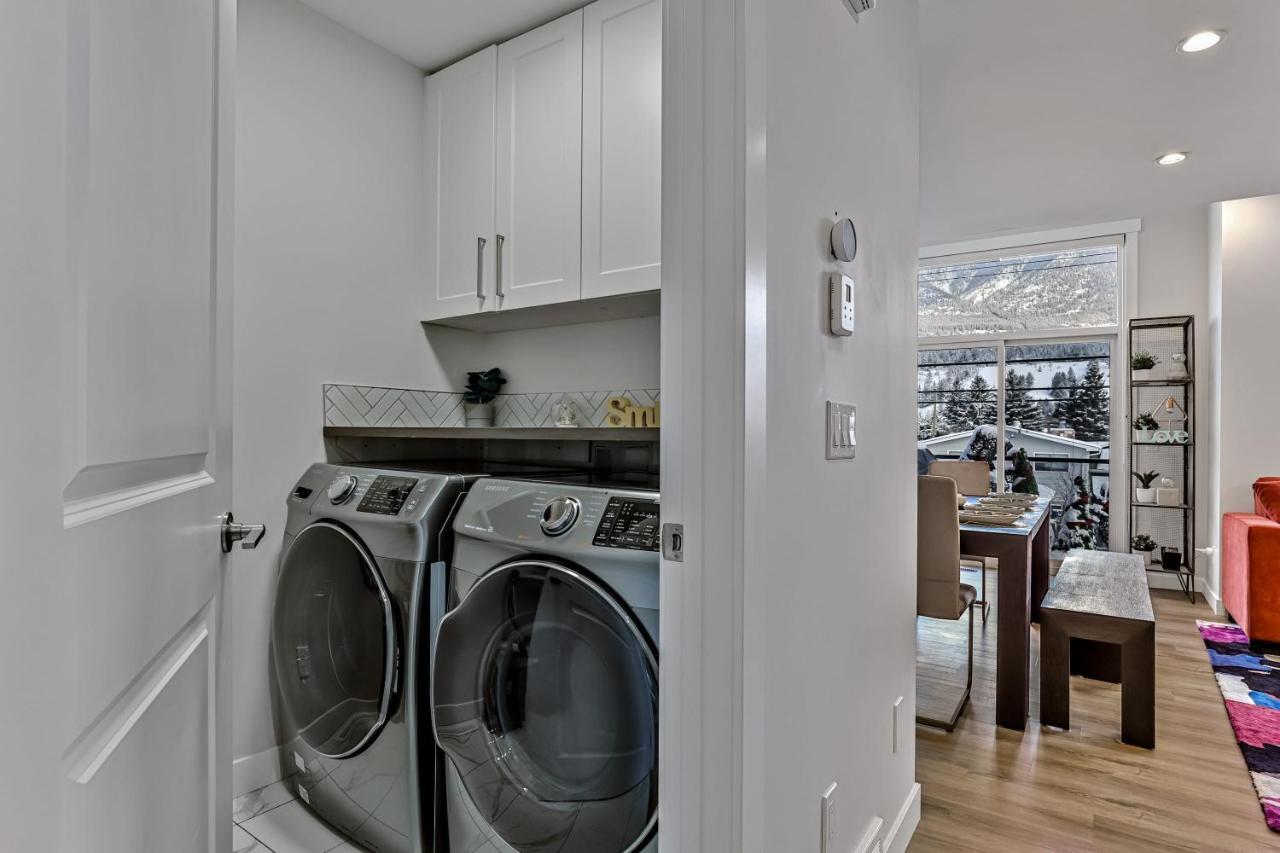 The Parq By Samsara View Downtown 4br & 3bth Holiday home Canmore
