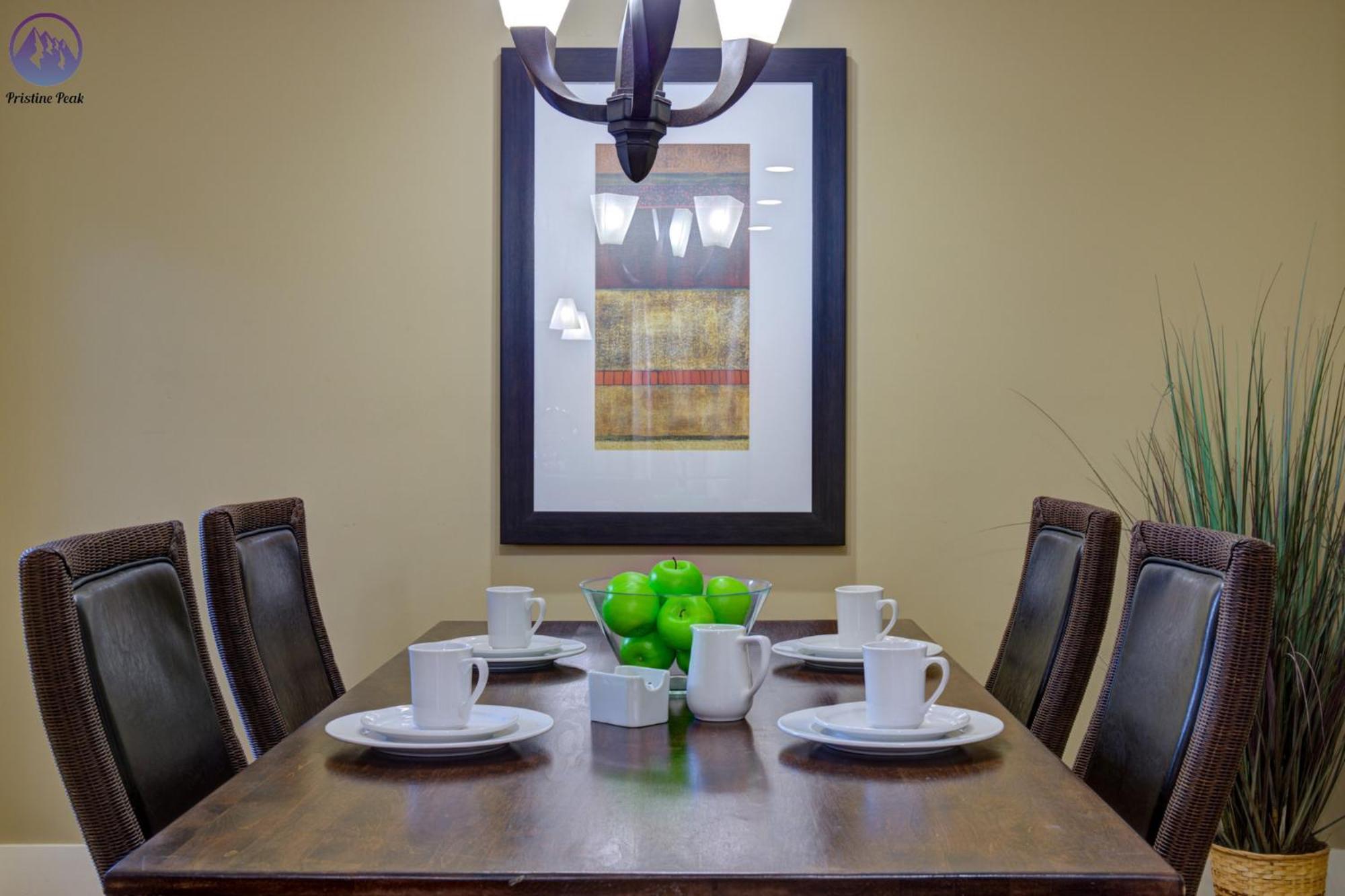 Chinook Manor Apartment *