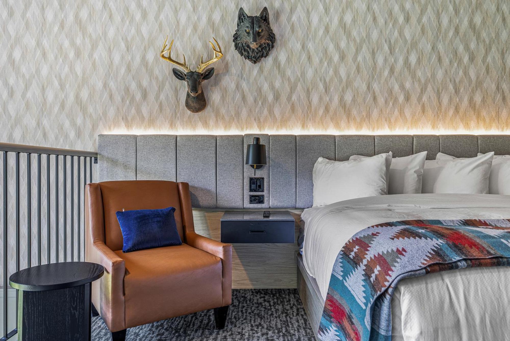 Mtn House By Basecamp Hotel 4*