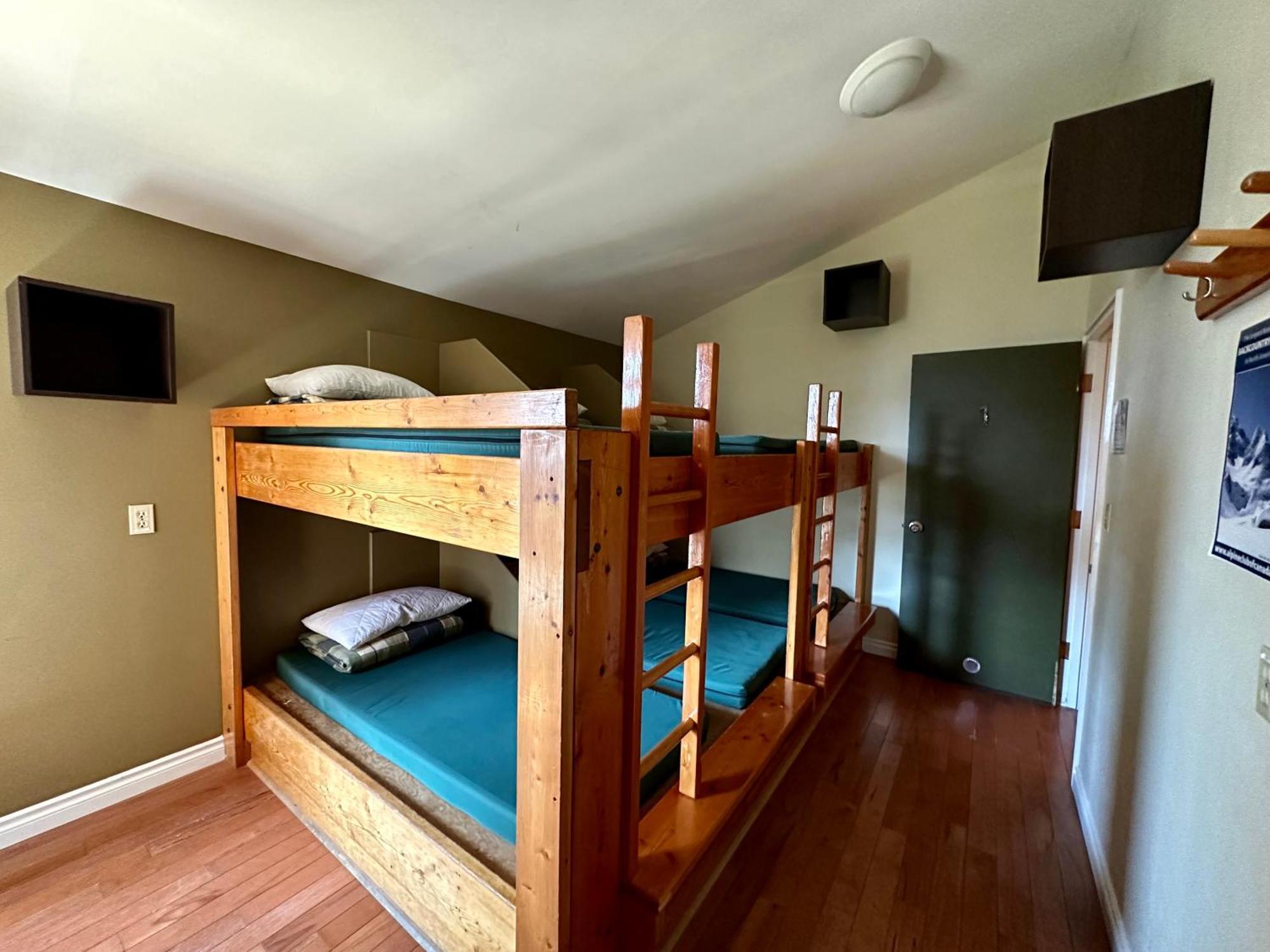 Alpine - Alpine Club Of Canada Hostel Canmore