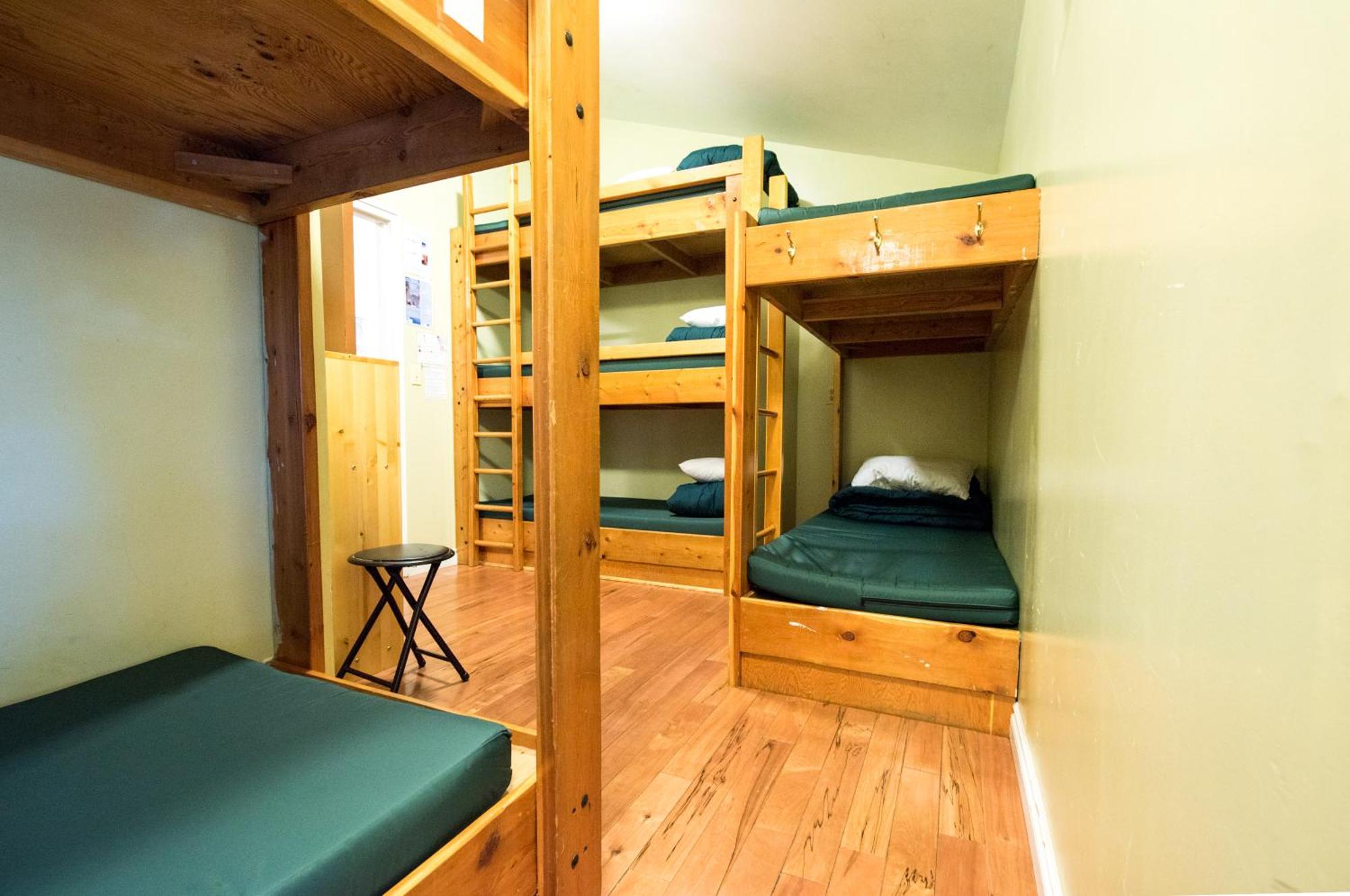 Alpine - Alpine Club Of Canada Hostel Canmore