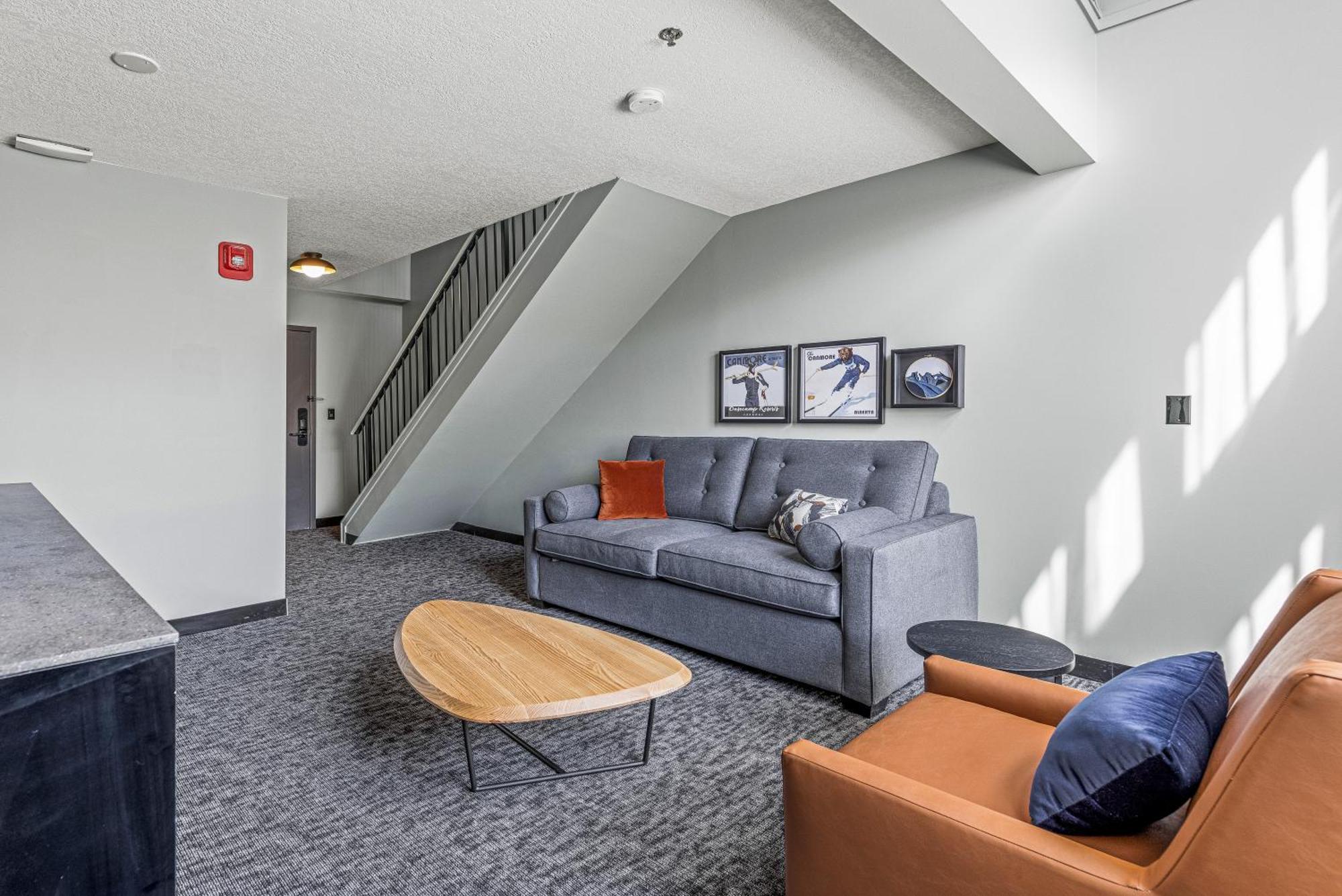 Mtn House By Basecamp Hotel 4*