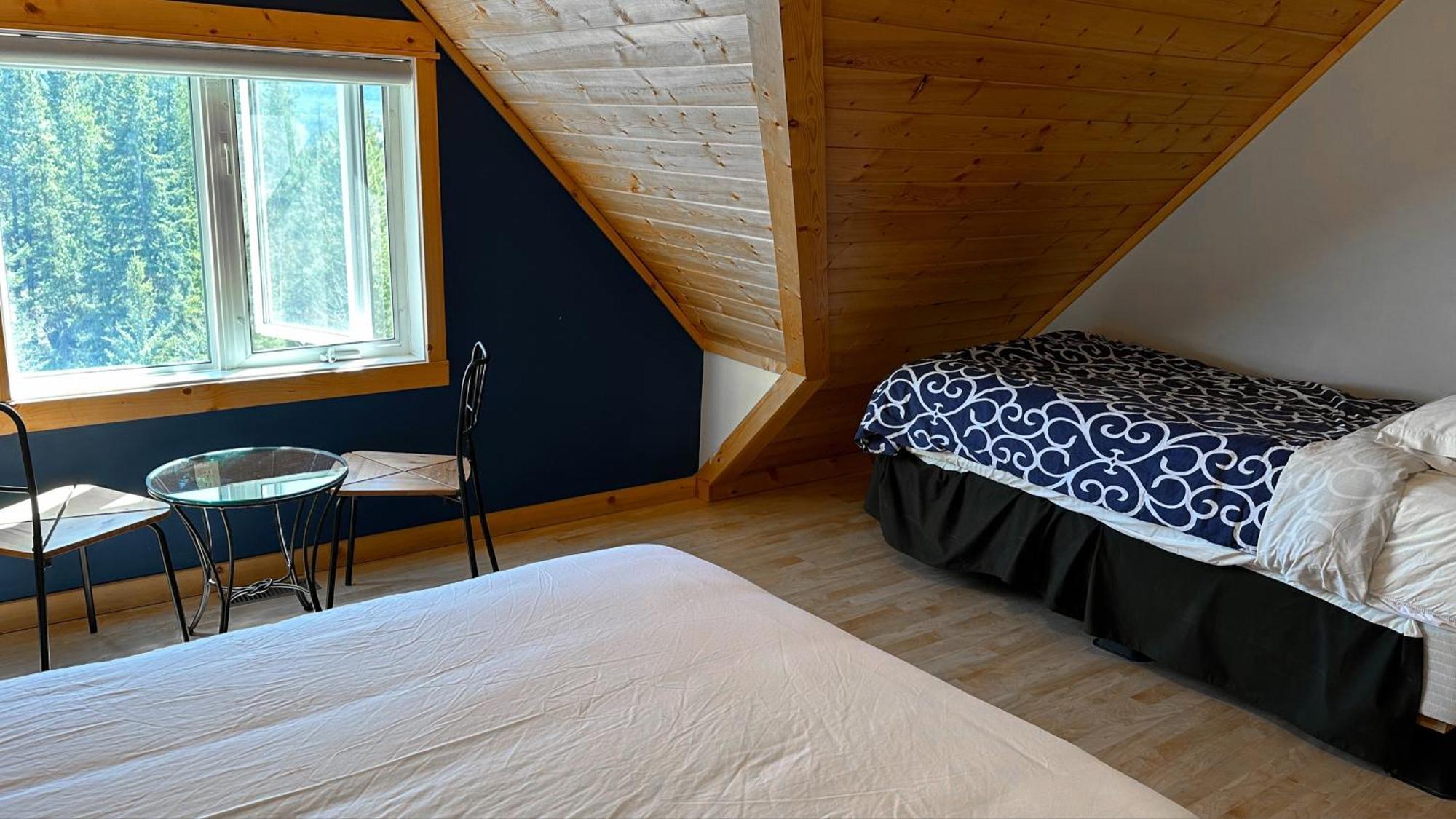 Hostel Alpine - Alpine Club Of Canada Canmore
