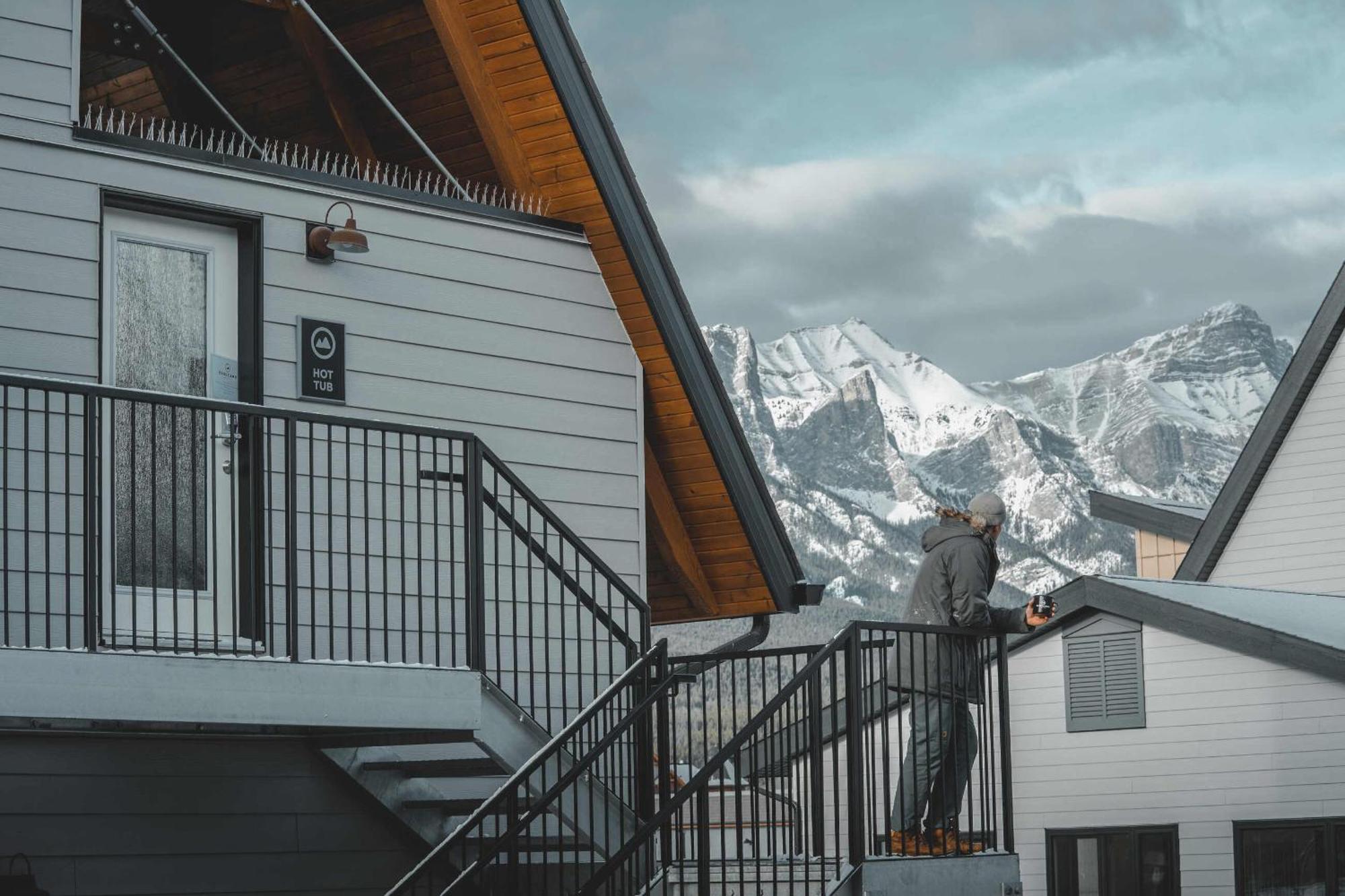 Basecamp Hotel