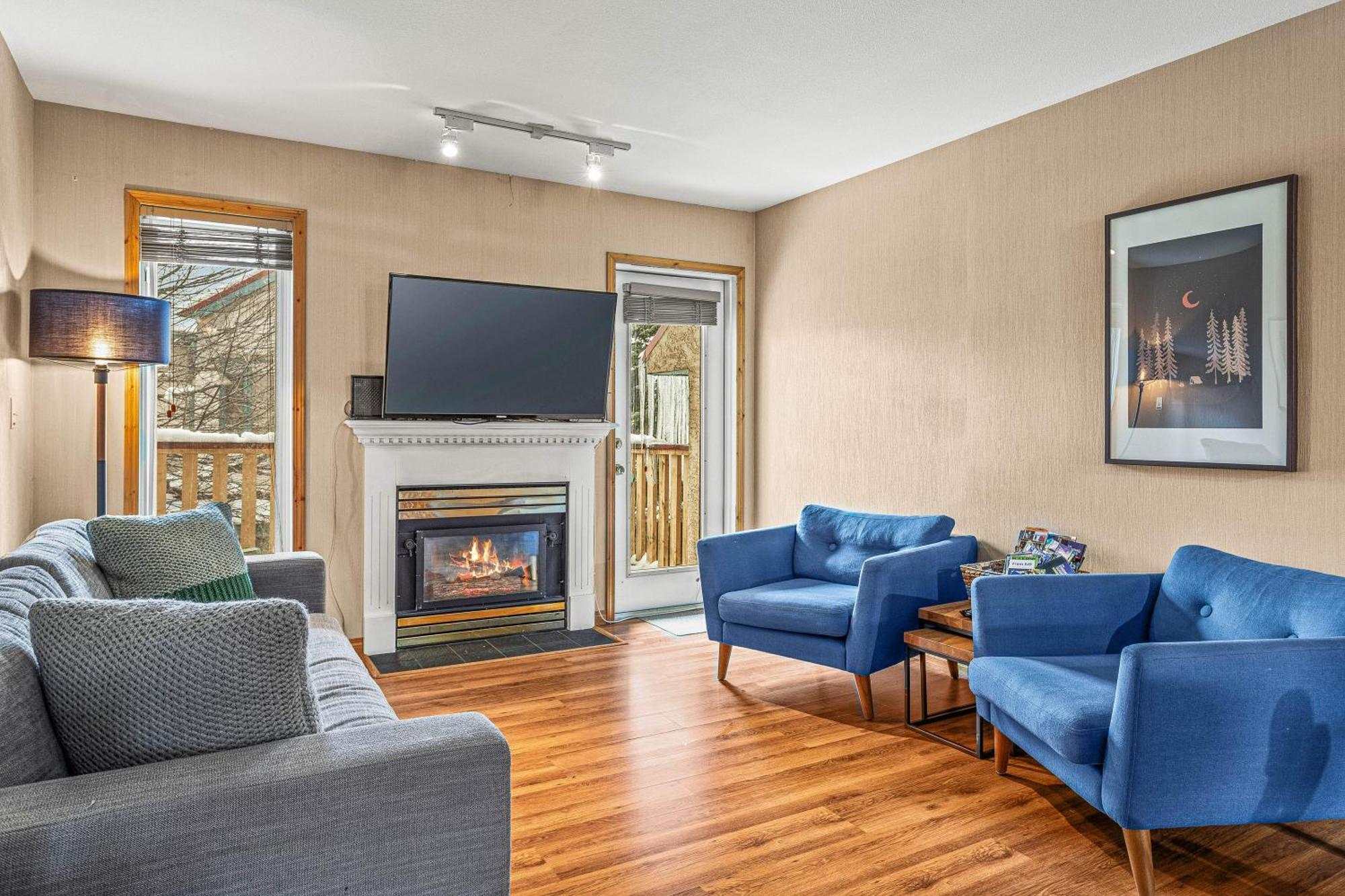 Aparthotel Bow Valley Chalets-entire 2 King Bedrooms Townhouse