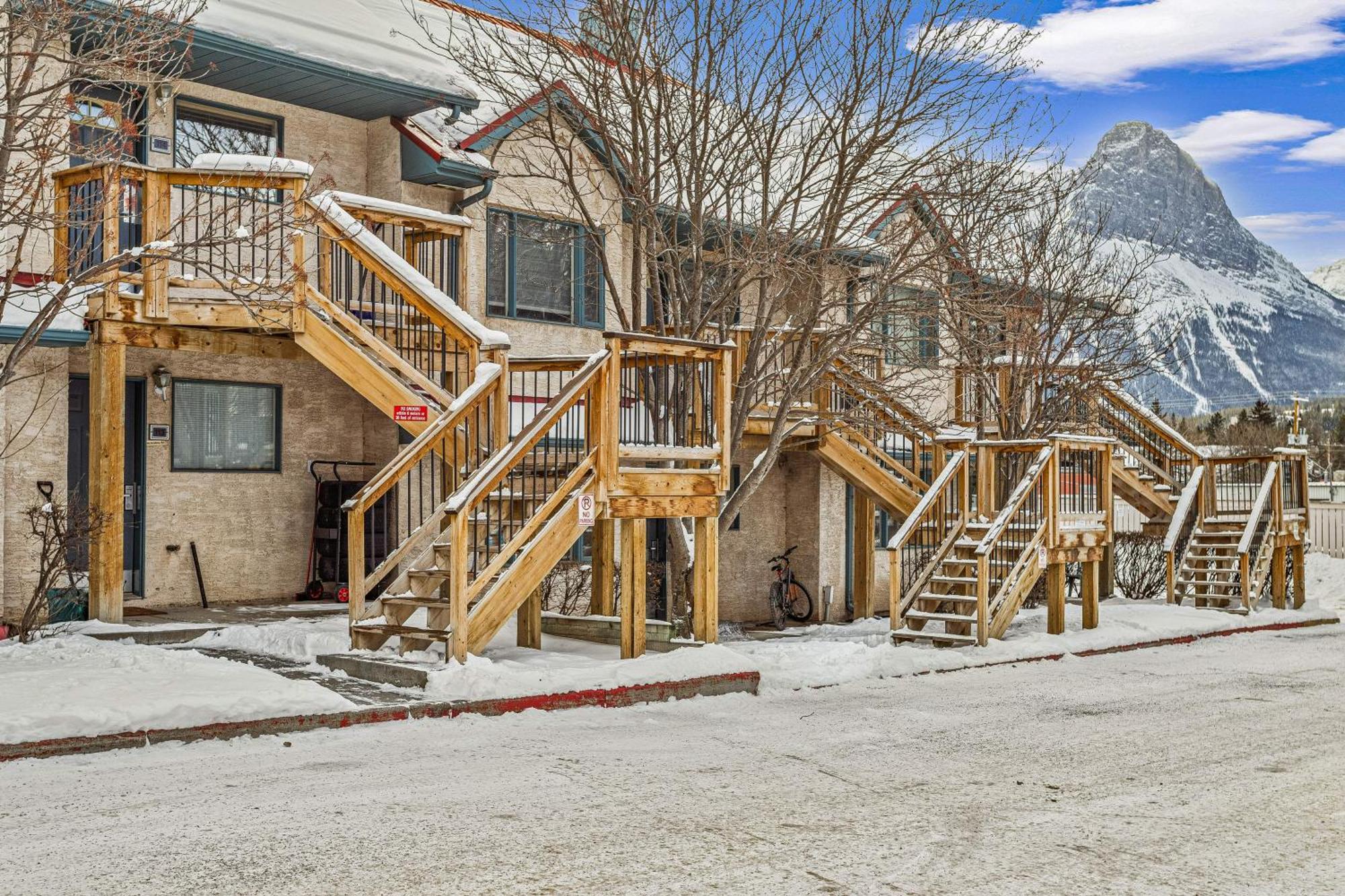 Aparthotel Bow Valley Chalets-entire 2 King Bedrooms Townhouse *
