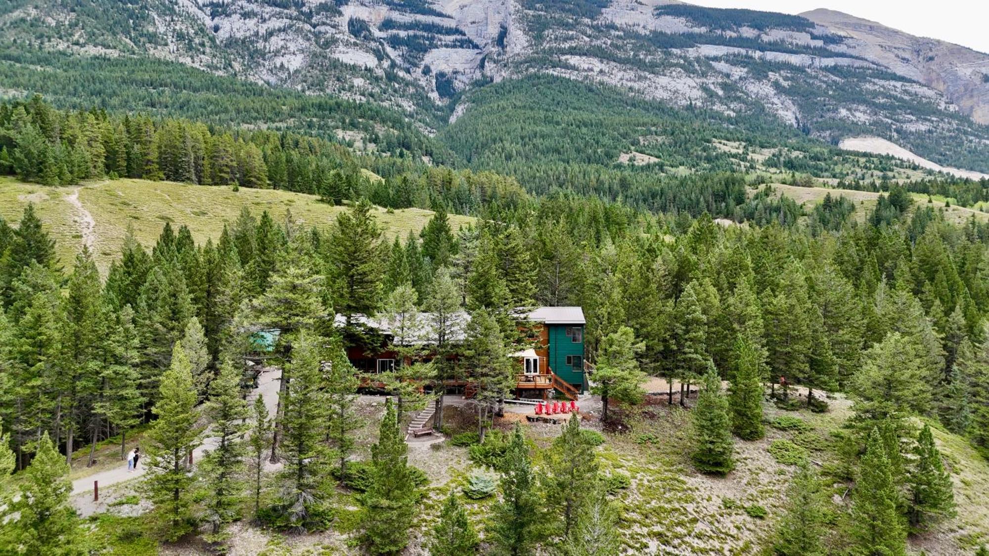 Alpine - Alpine Club Of Canada * Canmore