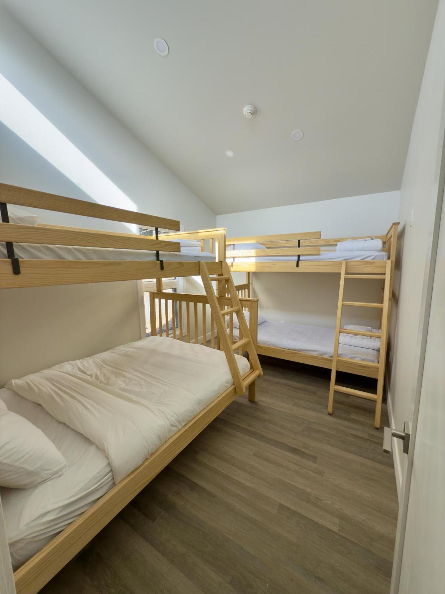 Hostel Alpine - Alpine Club Of Canada *