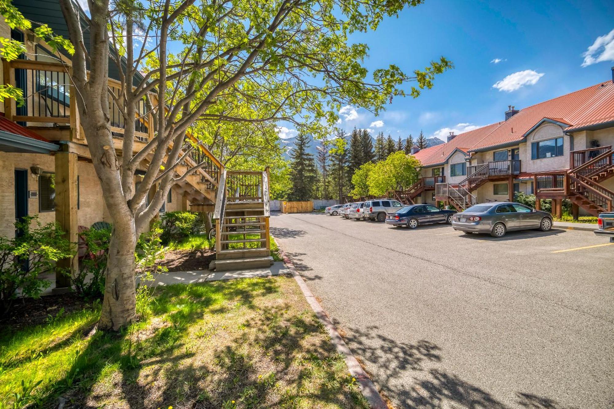 Aparthotel Bow Valley Chalets-entire 2 King Bedrooms Townhouse *