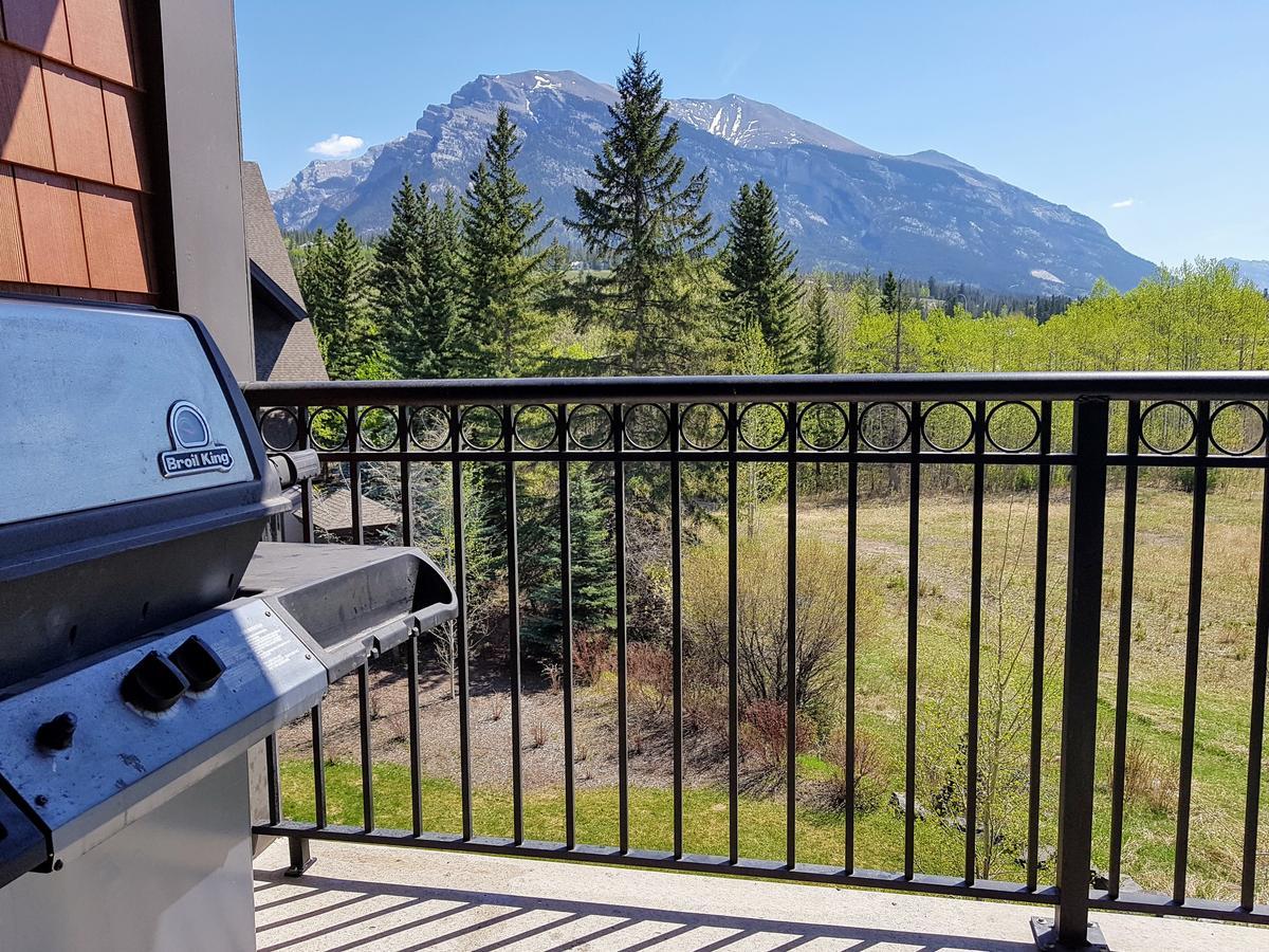 Hotel Paradise Club And Canmore