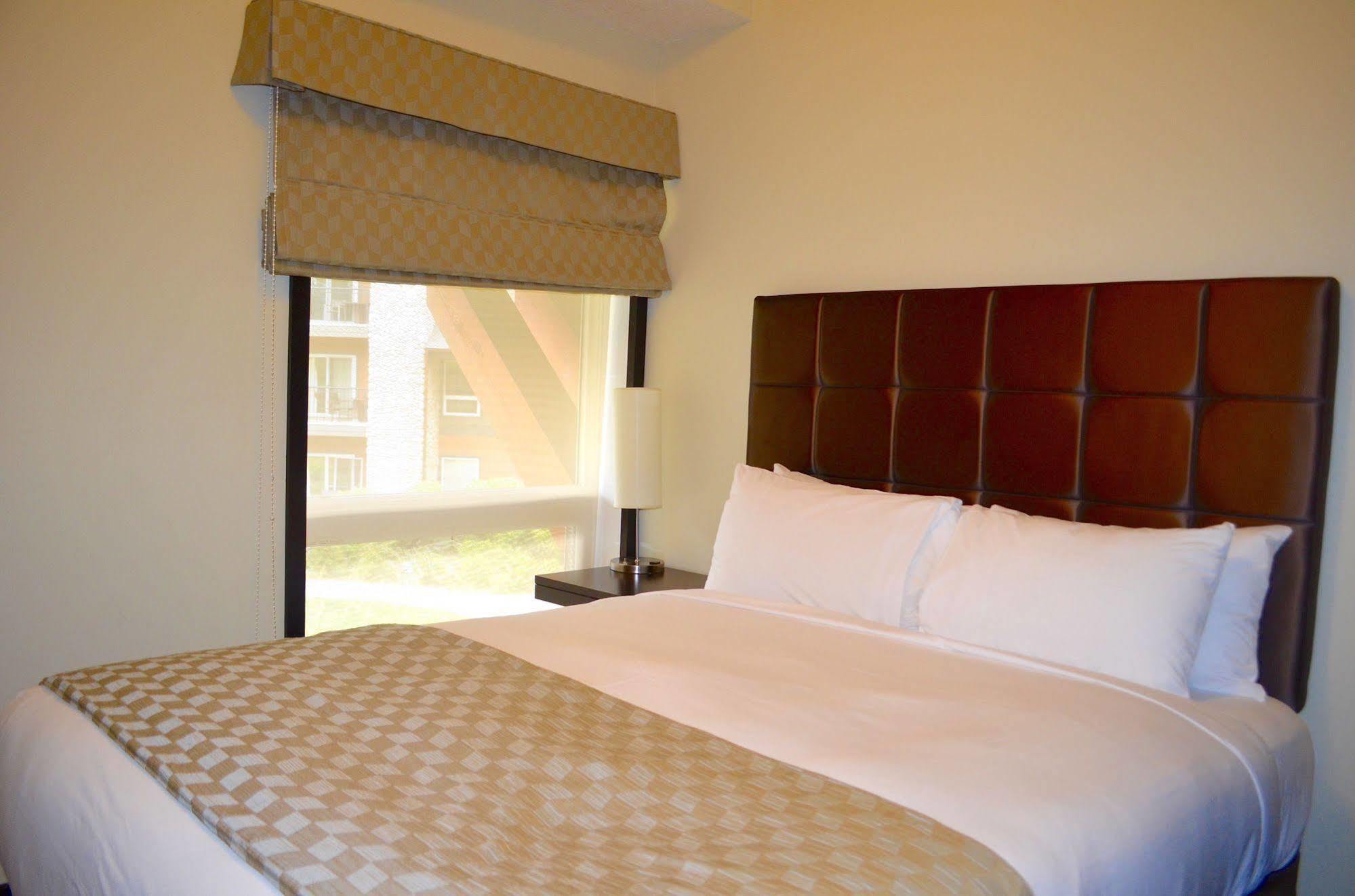 Hotel Paradise Club And