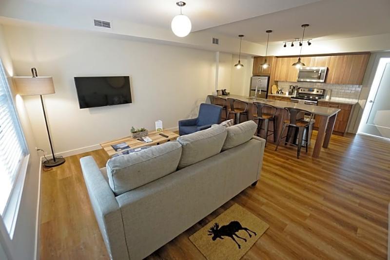 Hotel Basecamp Canmore