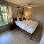 Windtower Lodge & Suites