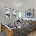 Mountain Retreat - Modern And Bright With Panorama Views 2 Bedrooms, 4 Beds, Heated All-Year Outdoor Pool, Hottub, Balcony, Banff Park Pass