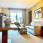 Falcon Crest Lodge 1 Bedroom Condo With Gym & Hot-Tubs & Mountain View