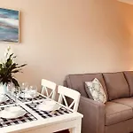 Unit #303 Mountain View 1Br In Canmore Downtown