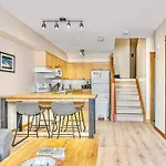Canmore Mountain View Loft Apartment Heated Outdoor Pool