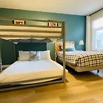 Lux 2Br 5Bd Suite Mountain View!