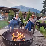 Rundle Mountain Lodge
