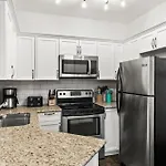 Stunning Mountain Views - Pool&Hottub - King Bed - Bbq