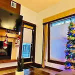 S105 Canmore Stay- Hot Tub, Stream Rm, Gym, Parking Mtn Retreat