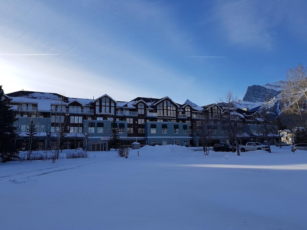 Hotel Sunset And Canmore