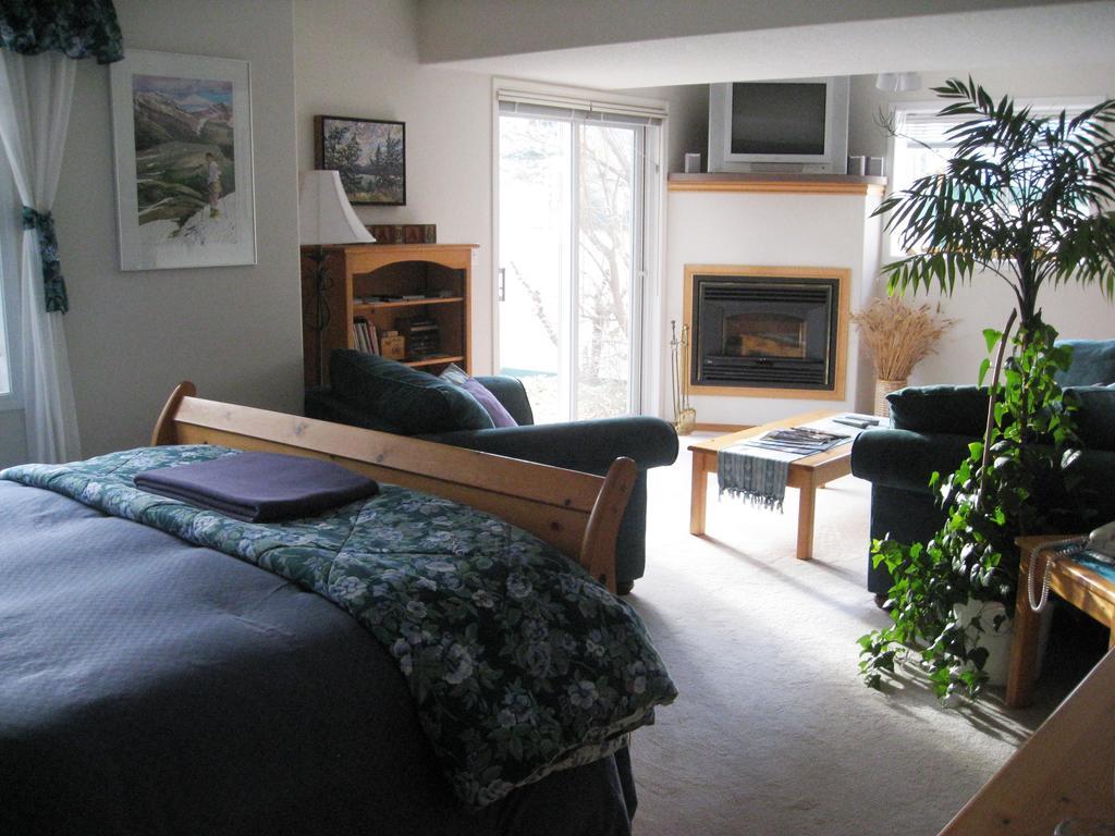 Avens Renaissance 2* Canmore