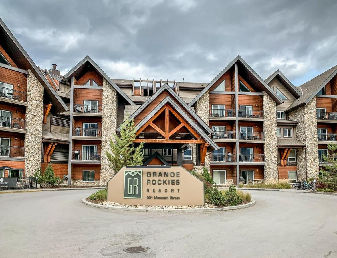 Sundance - Beautiful With Open Pool And Hot Tub *