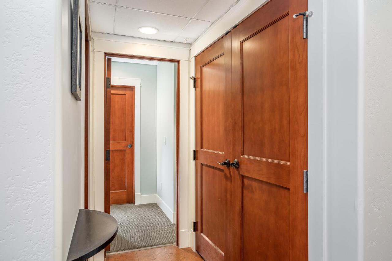 Luxury With On-site *