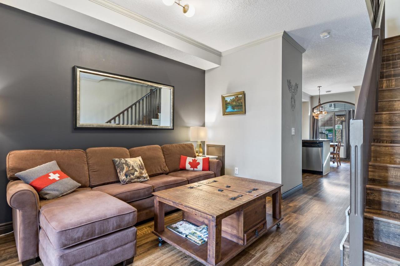 Apartment Relaxing Mountain Getaway At Mystic Springs, Pool, Hot Tub, Pets Welcome! *
