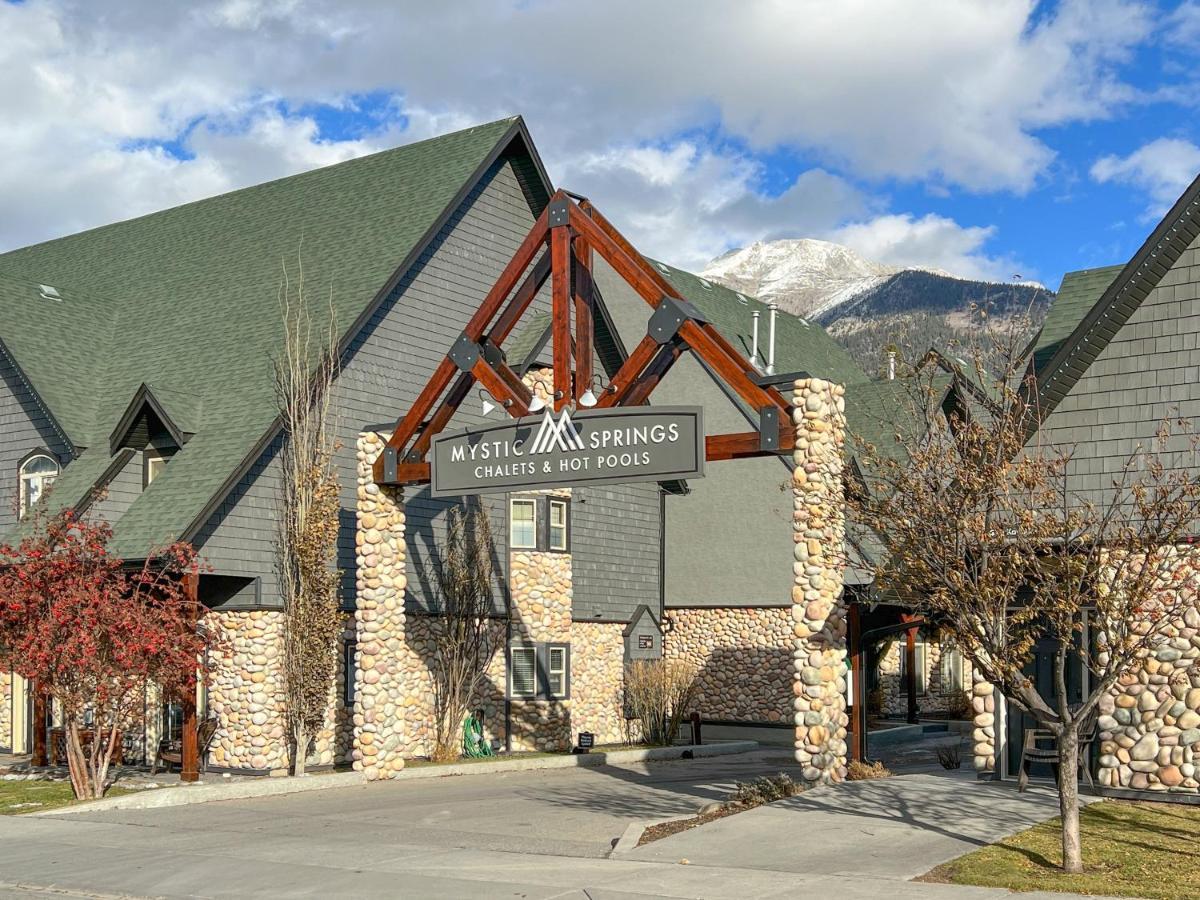 Relaxing Mountain Getaway At Mystic Springs, Pool, Hot Tub, Pets Welcome!