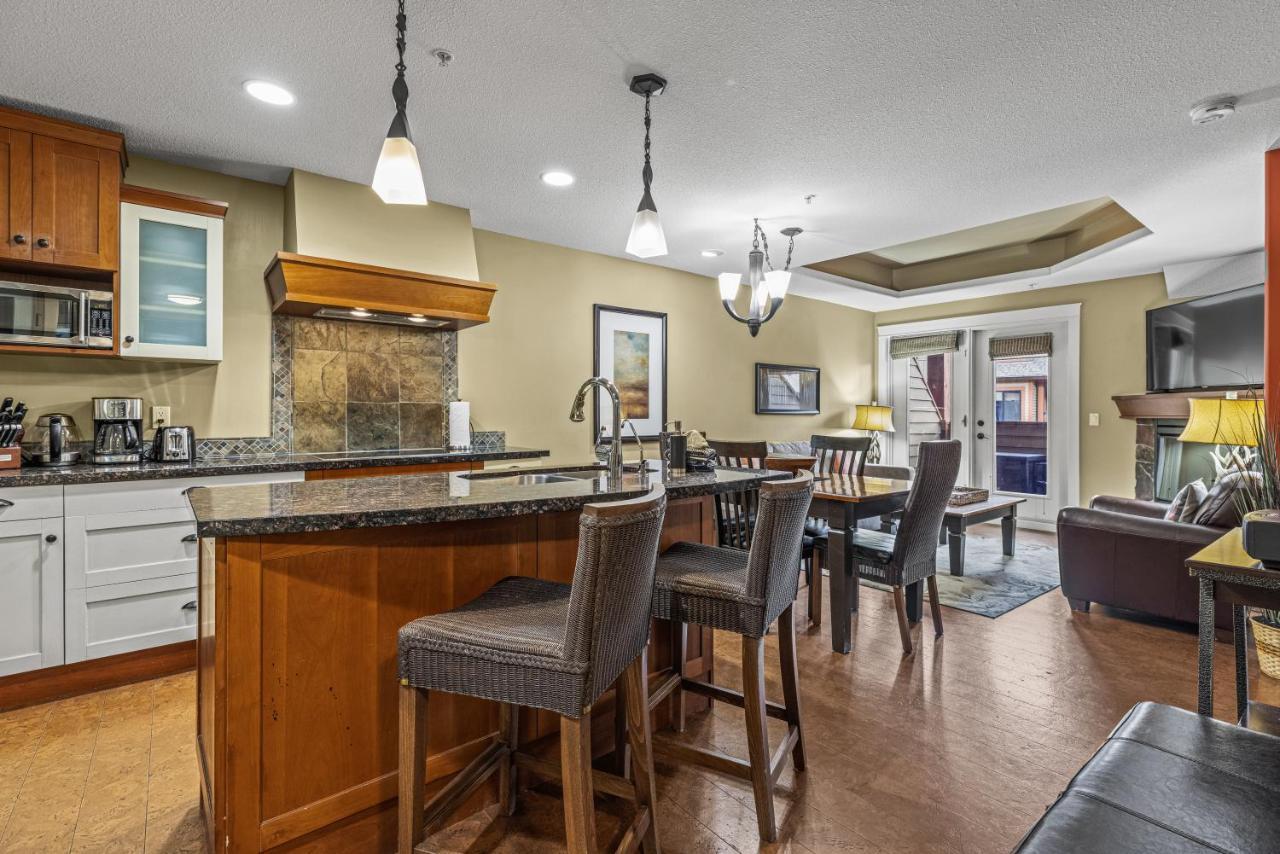 Sophisticated Mtn 2 Bedroom Pool Hot Tub Managed By Little Sister Getaways Apartment Canmore