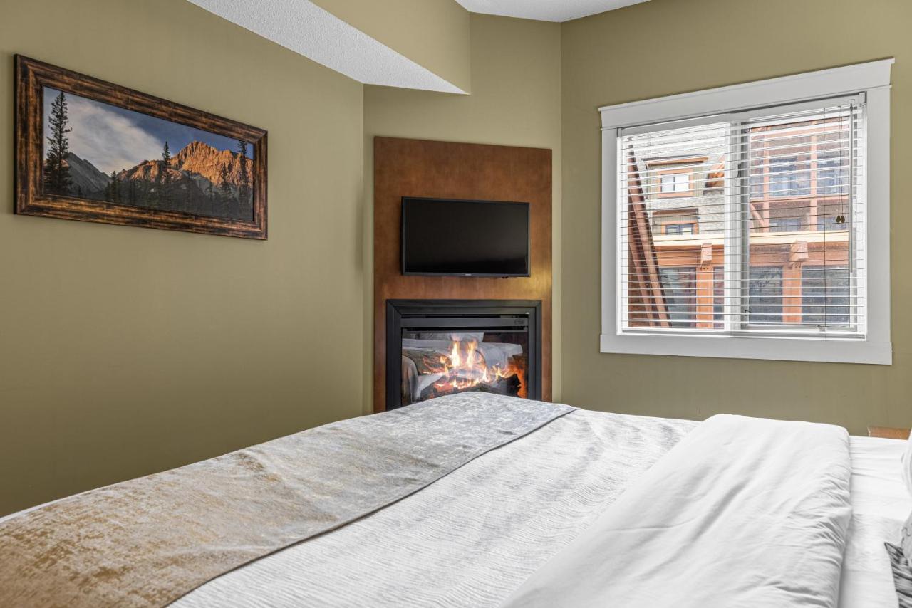 Sophisticated Mtn 2 Bedroom Pool Hot Tub Managed By Little Sister Getaways Apartment Canmore
