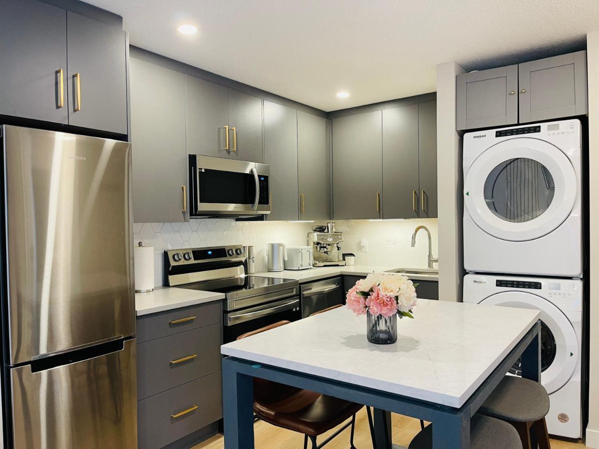 Joes Brand New 2 King Bedrooms Townhome In Canmore