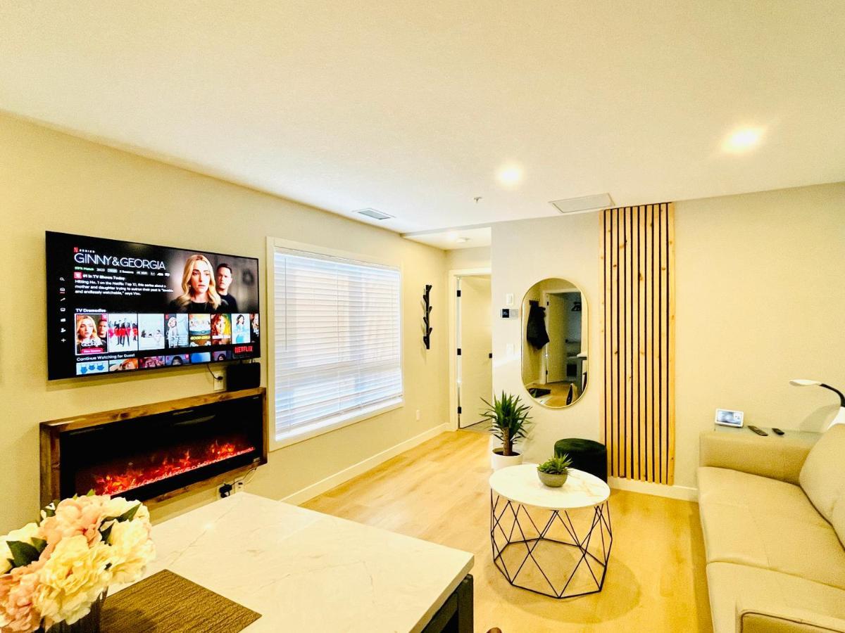 Holiday home Joes Brand New 2 King Bedrooms Townhome In *