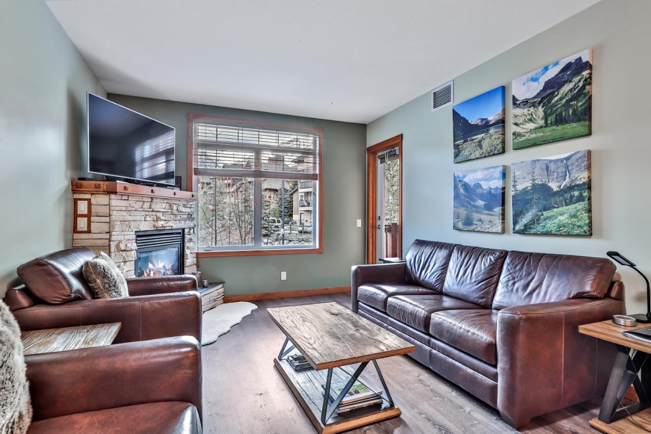 Inviting Rocky Mountain Hot Tub In Rated Managed By Little Sister Getaways