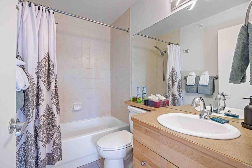Lux 2br 5bd Mountain View! *