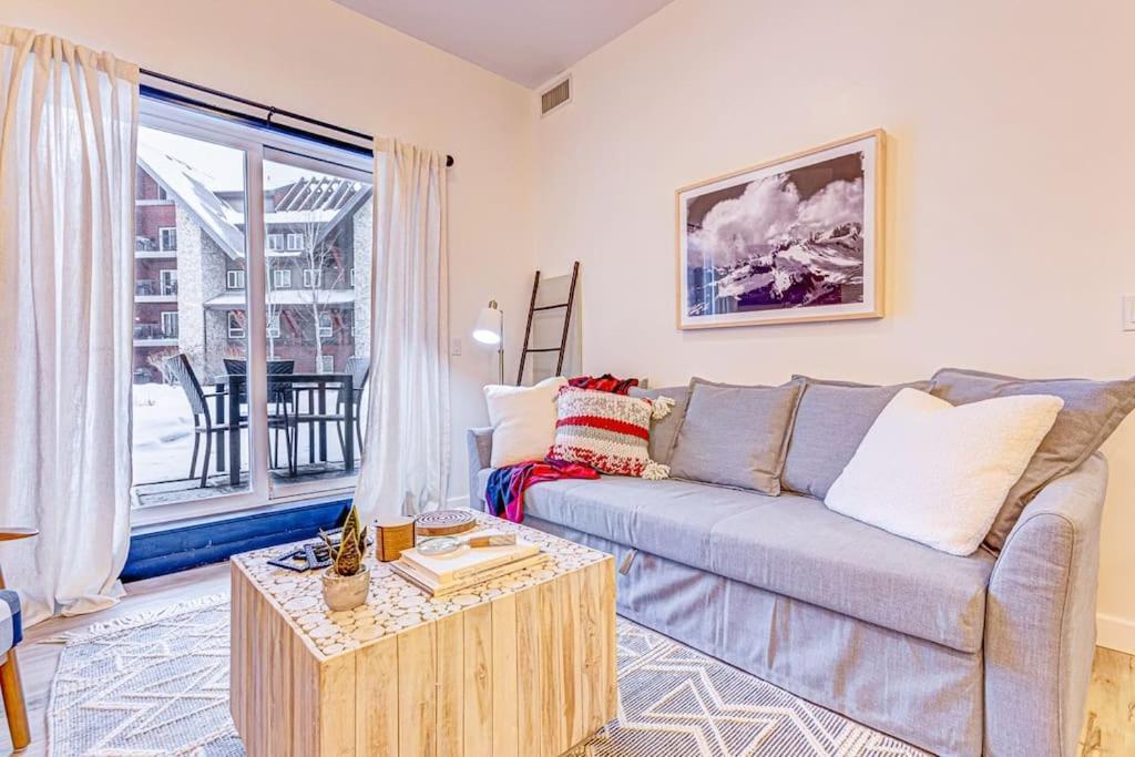 Mountain Retreat, Pool & Hot Tub, Bbq, Patio, King Bed, Sleeps 6! Aparthotel