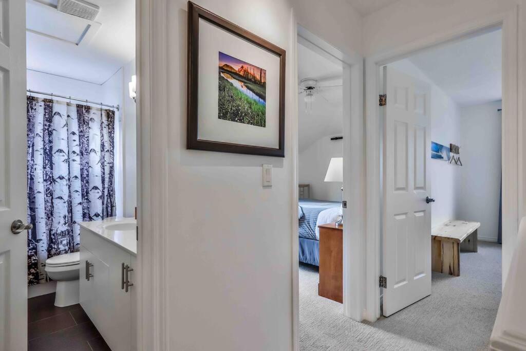 Big Mountain Views - Bright 2-story Corner Unit