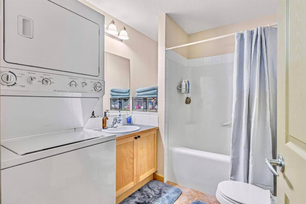 Mountain View Loft Heated Outdoor Pool