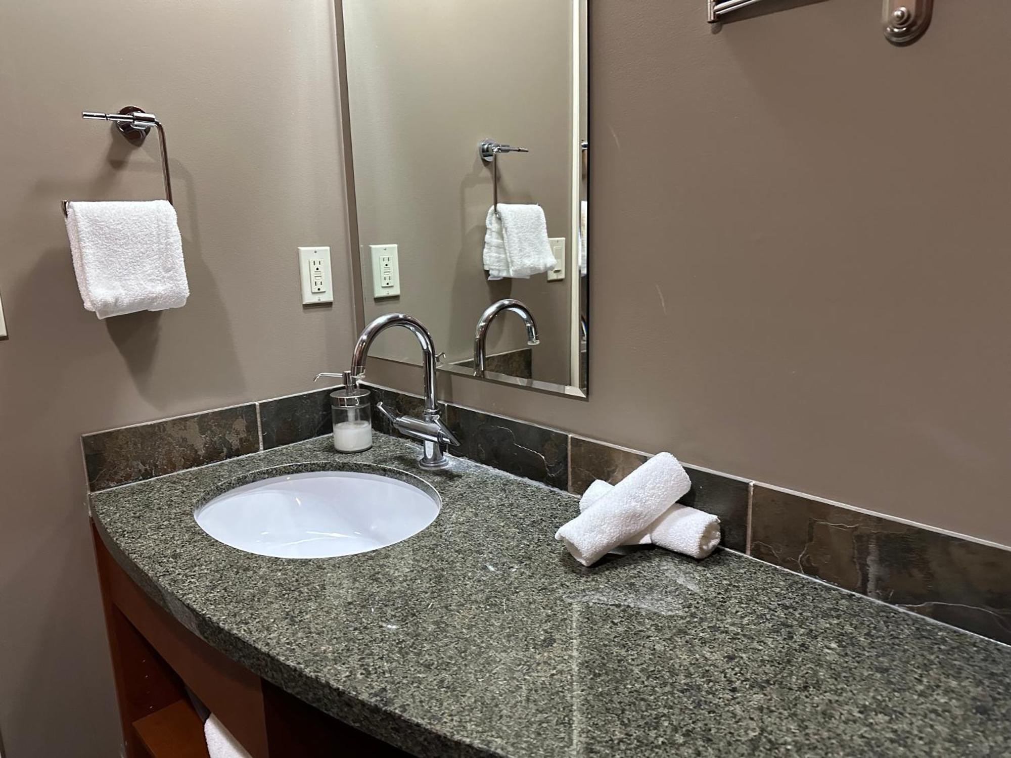 Solara Mountain Retreat - Pool - Hot Tub - - Gym