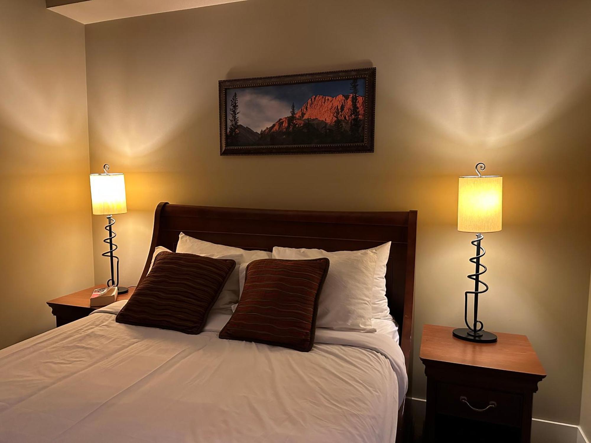 Aparthotel Solara Mountain Retreat - Pool - Hot Tub - - Gym Canmore