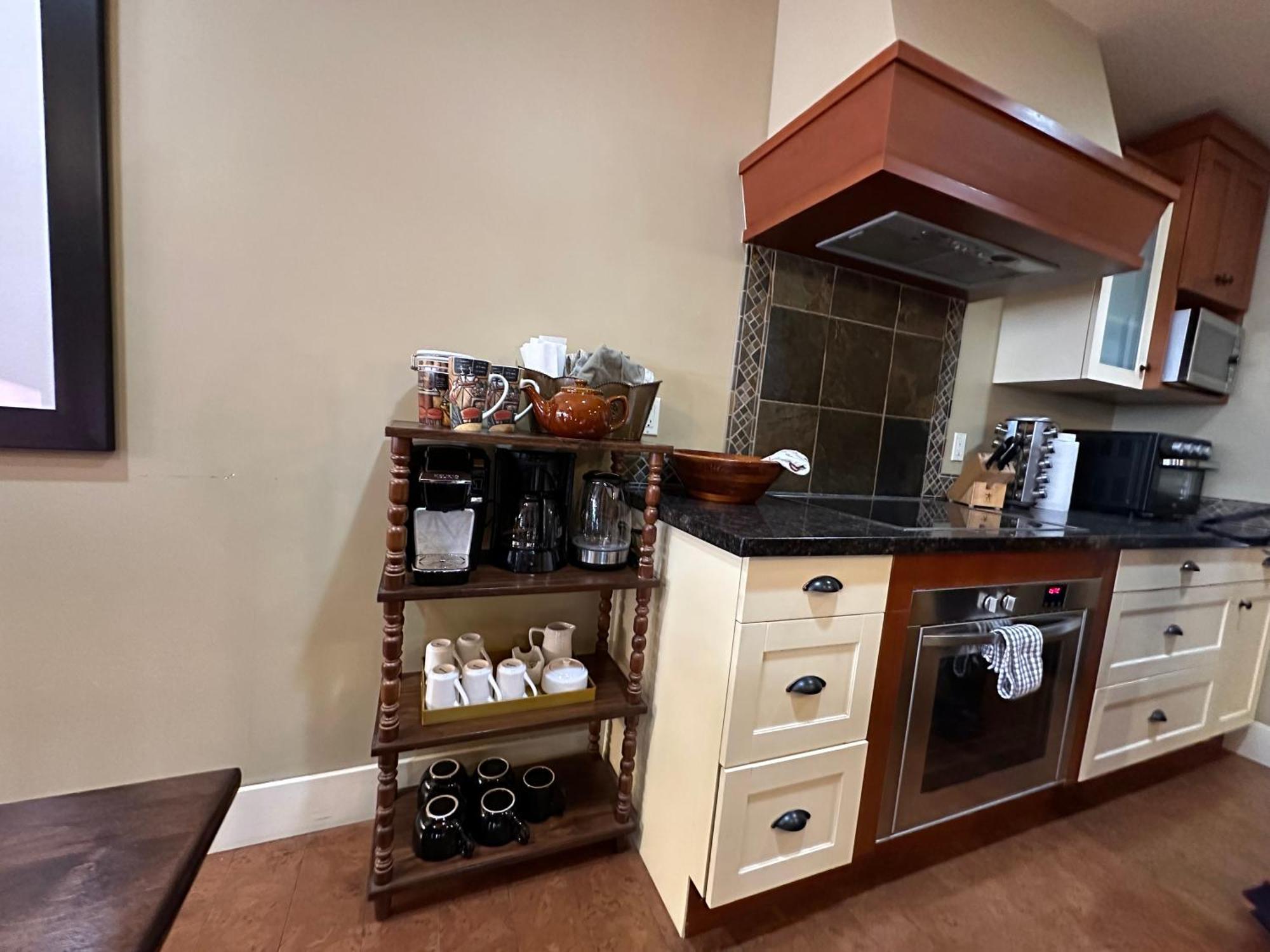 Solara Mountain Retreat - Pool - Hot Tub - - Gym Aparthotel Canmore