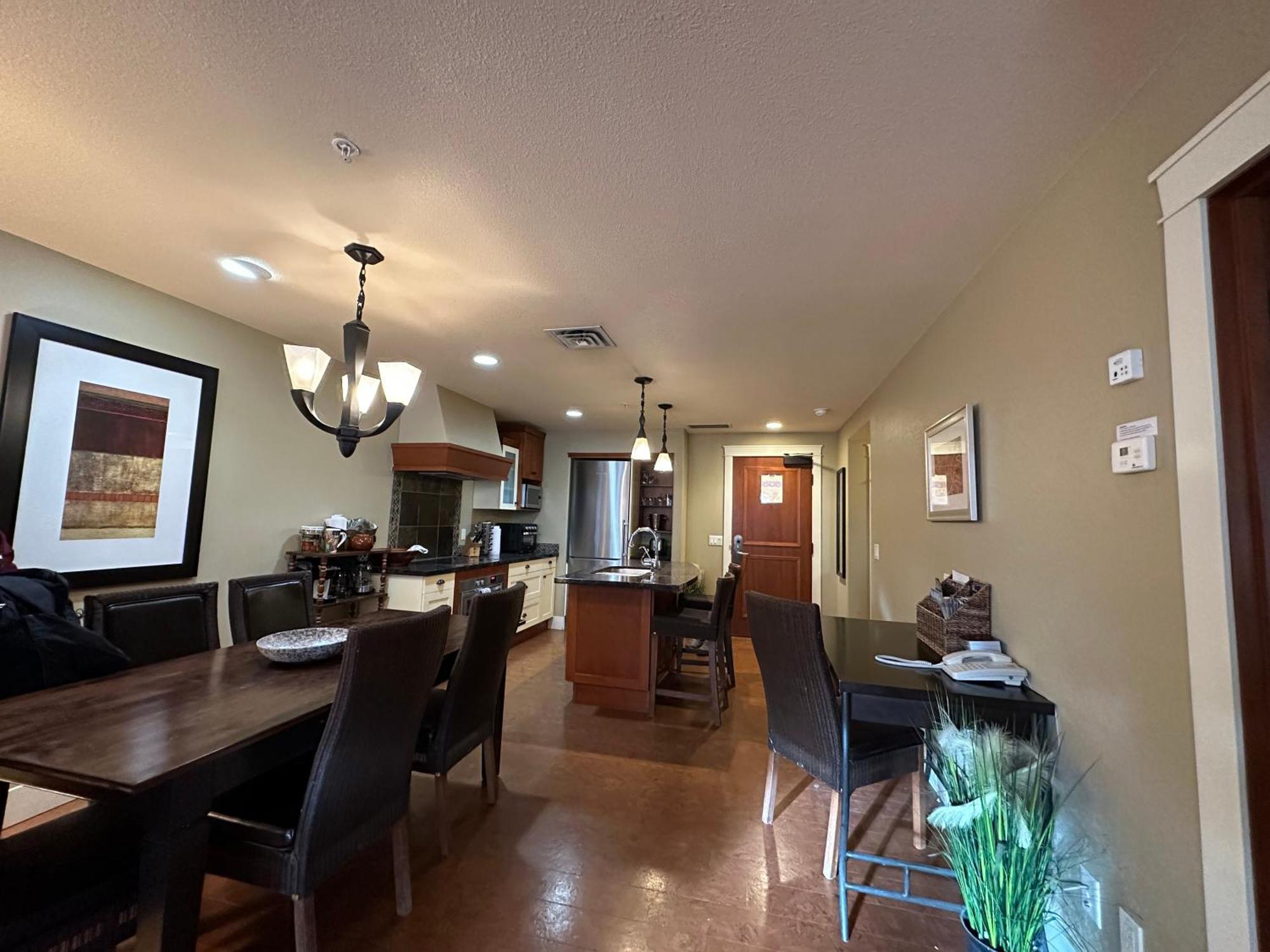 Solara Mountain Retreat - Pool - Hot Tub - - Gym Aparthotel Canmore