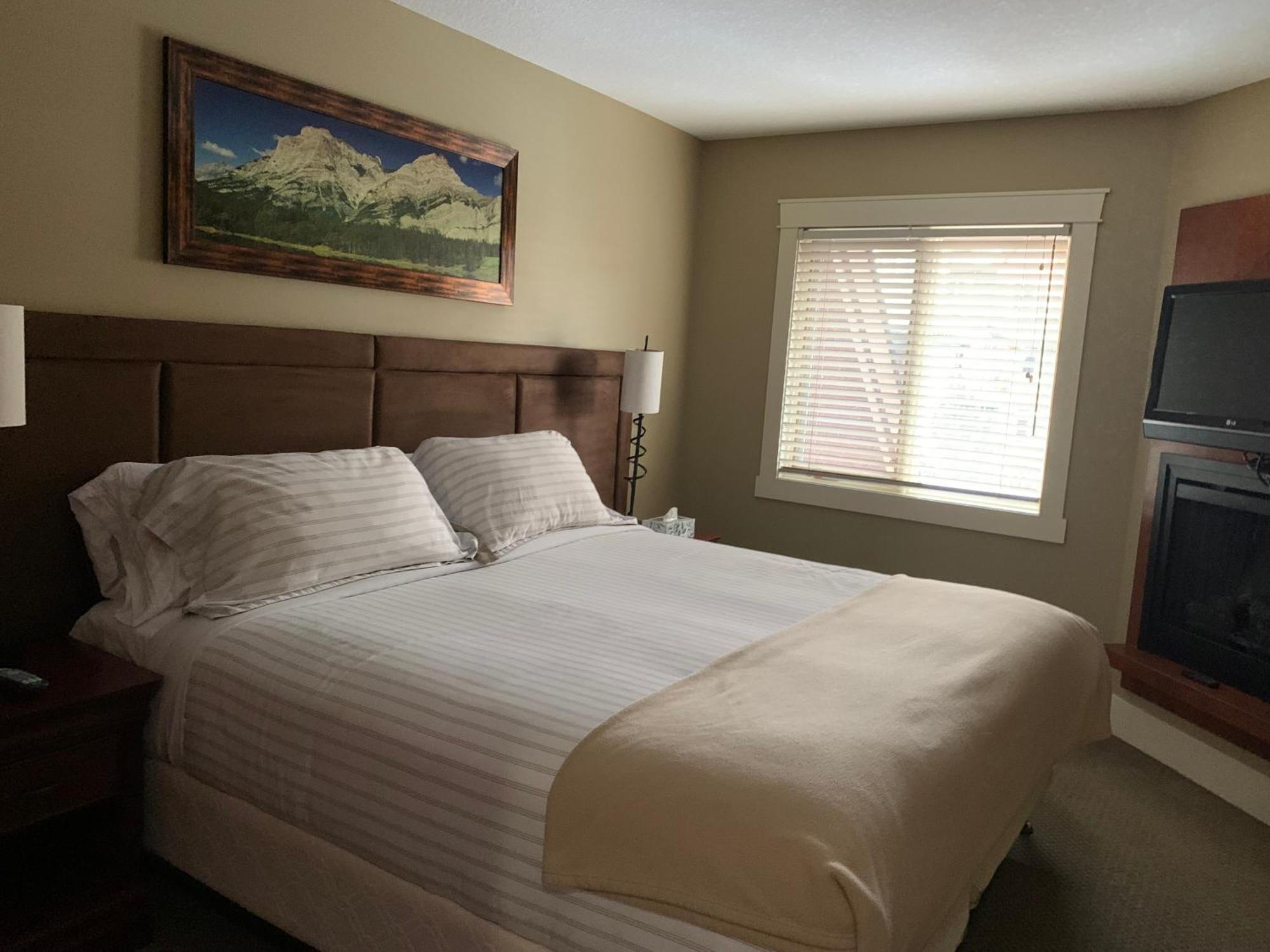Aparthotel Solara Mountain Retreat - Pool - Hot Tub - - Gym Canmore