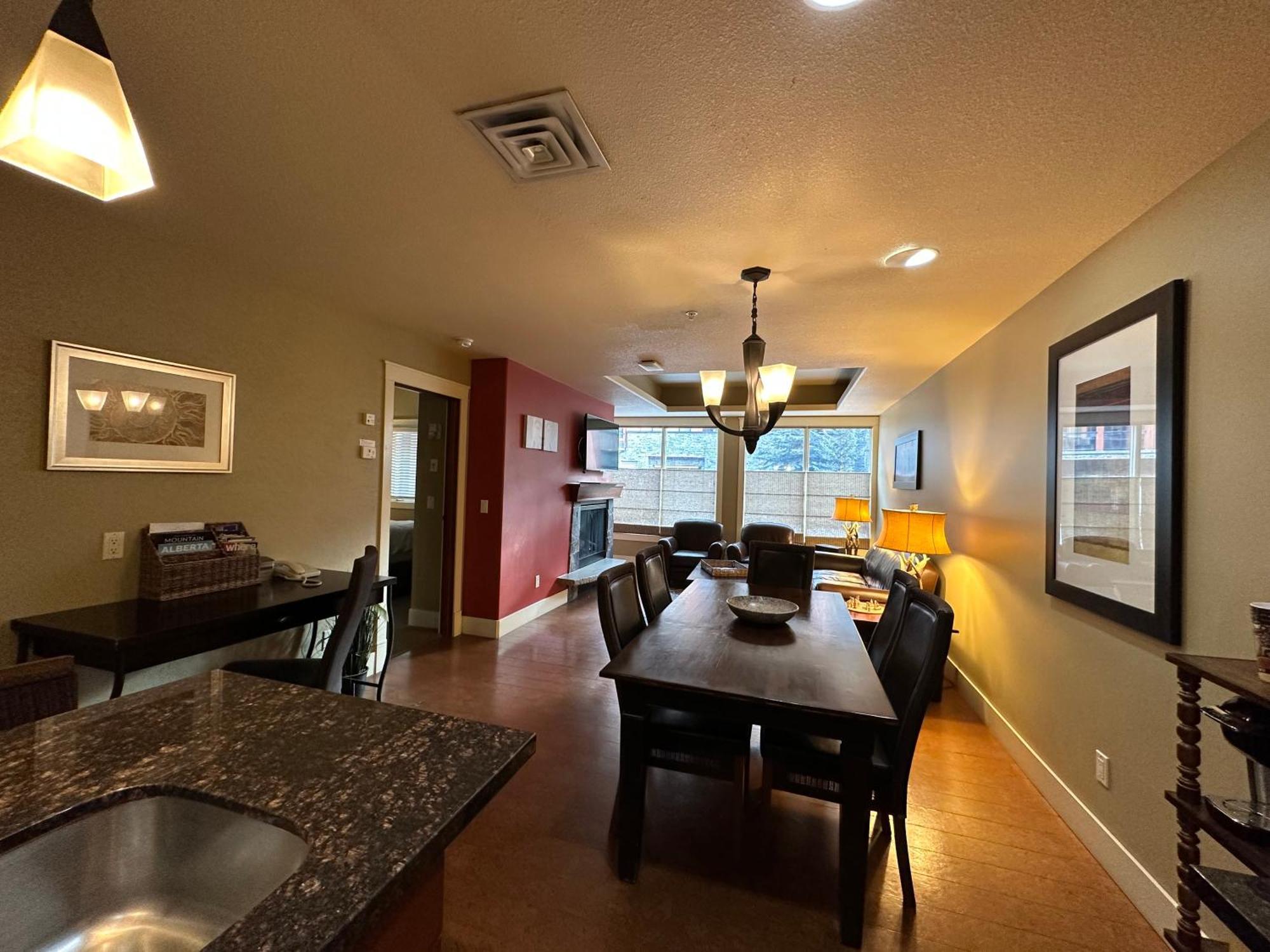 Solara Mountain Retreat - Pool - Hot Tub - - Gym * Canmore