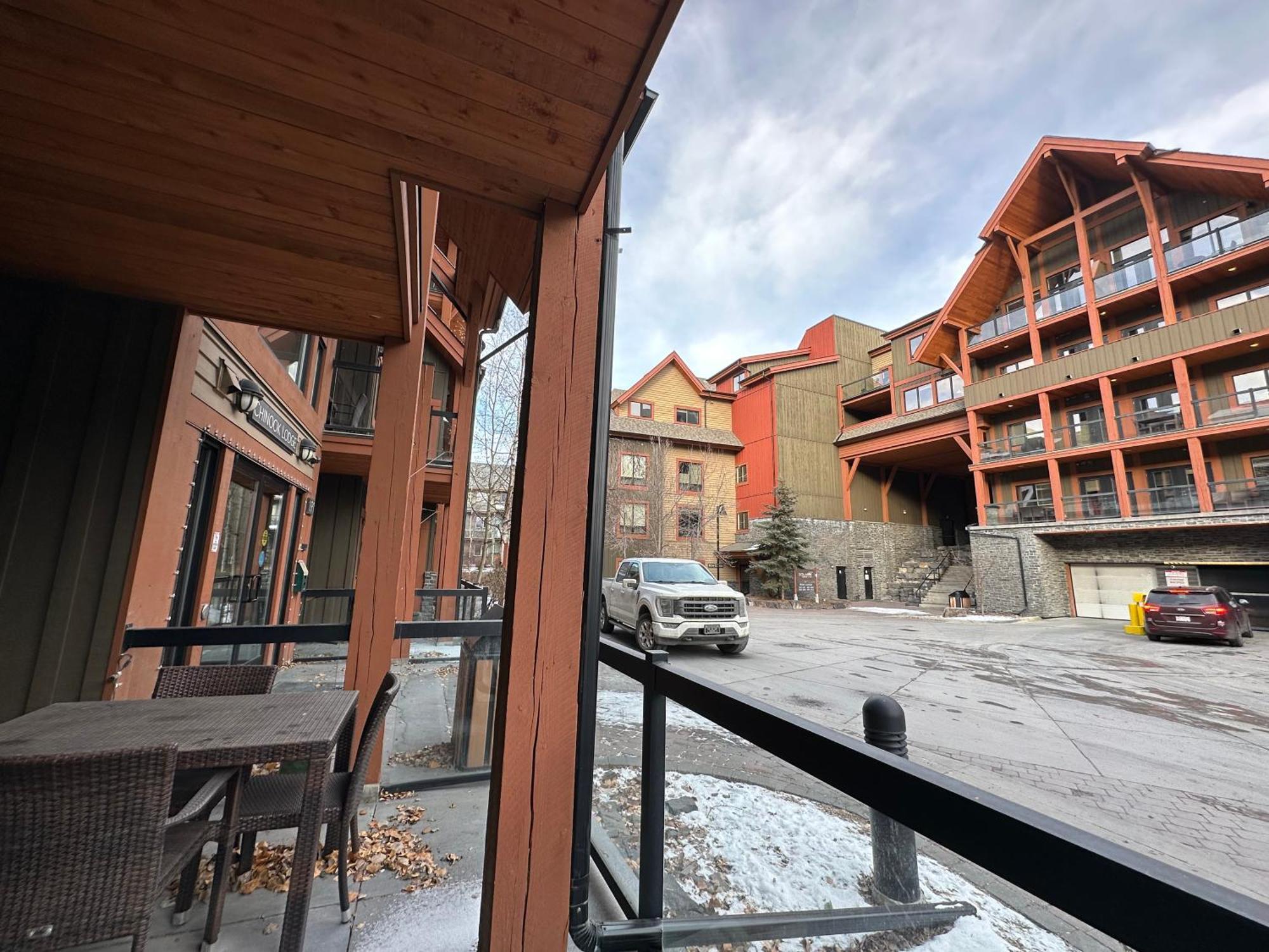 Solara Mountain Retreat - Pool - Hot Tub - - Gym Canmore